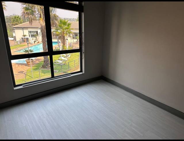2 BEDROOM TOWNHOUSE TO LET IN WENDYWOOD